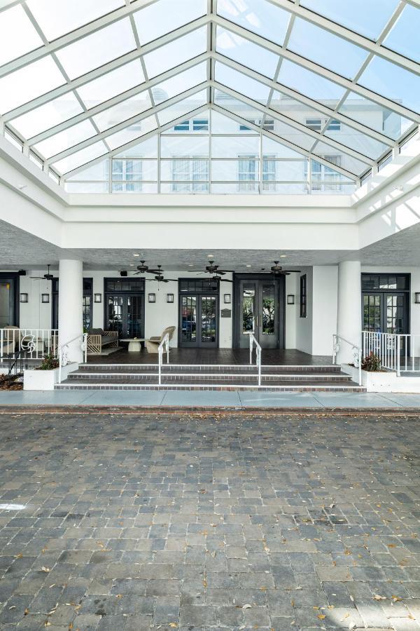 The Exchange Hotel เซนต์ปีเตอร์สเบิร์ก ภายนอก รูปภาพ